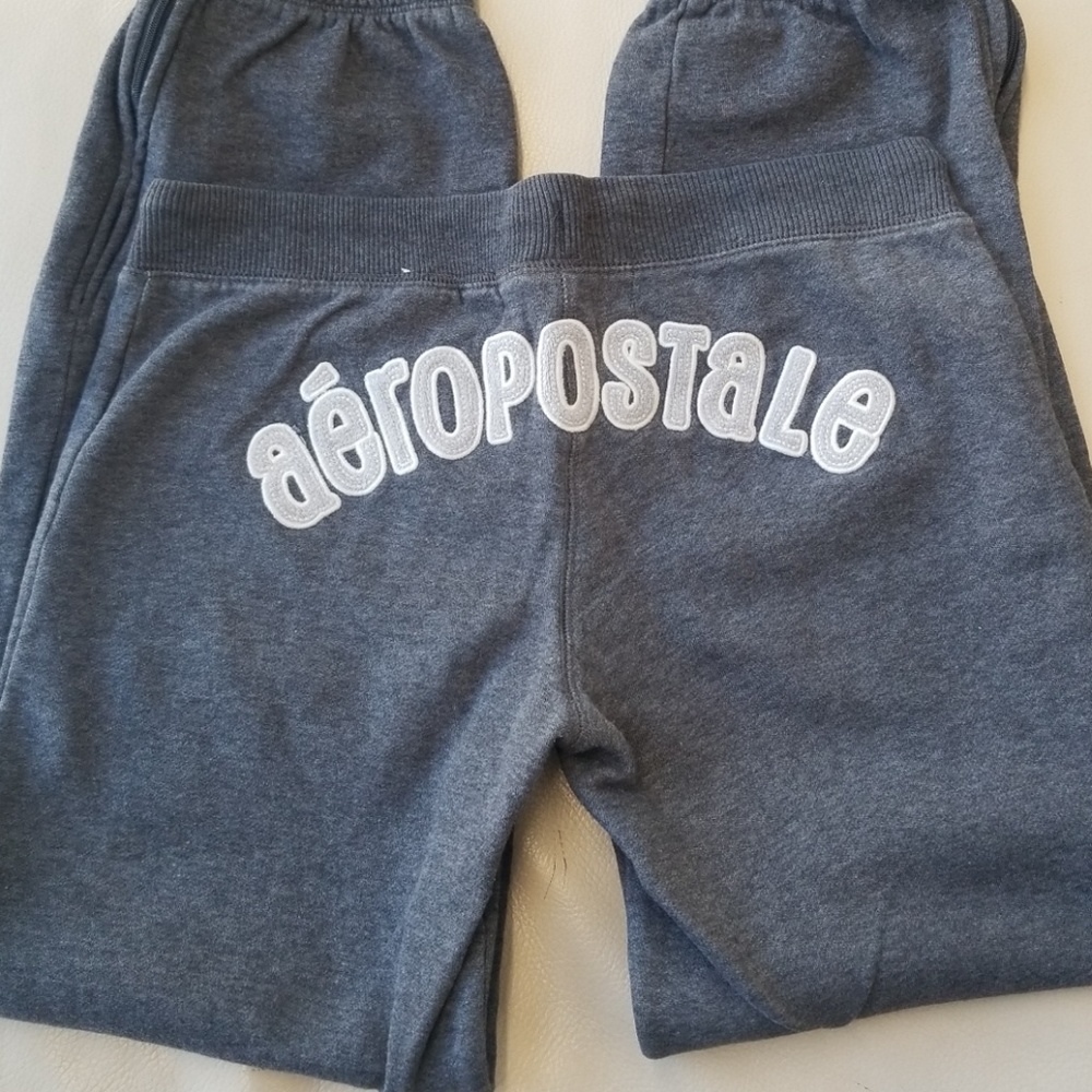Aeropostale capri sweats